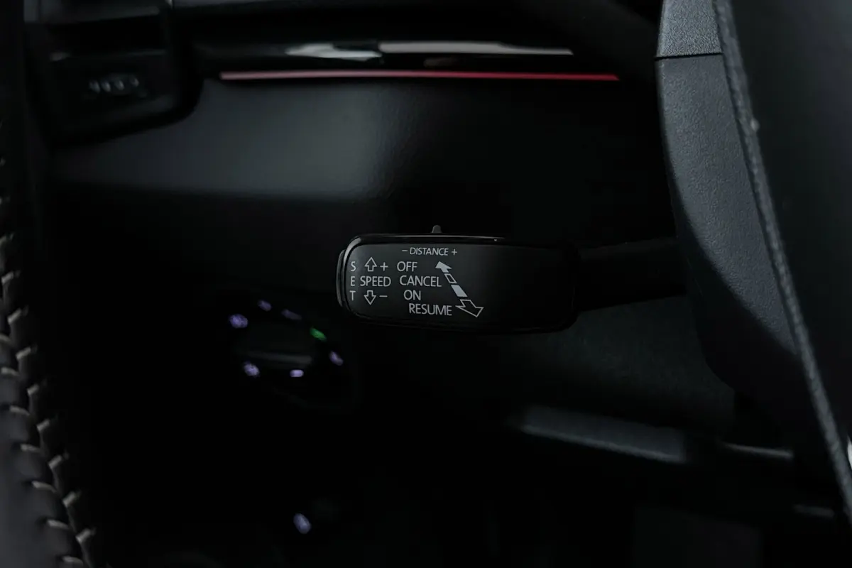 1.5 TSI Sportline Business | Uitklap Trekhaak | Org NL | CarPlay | Digital Cockpit | Camera | Stoelverwarming |