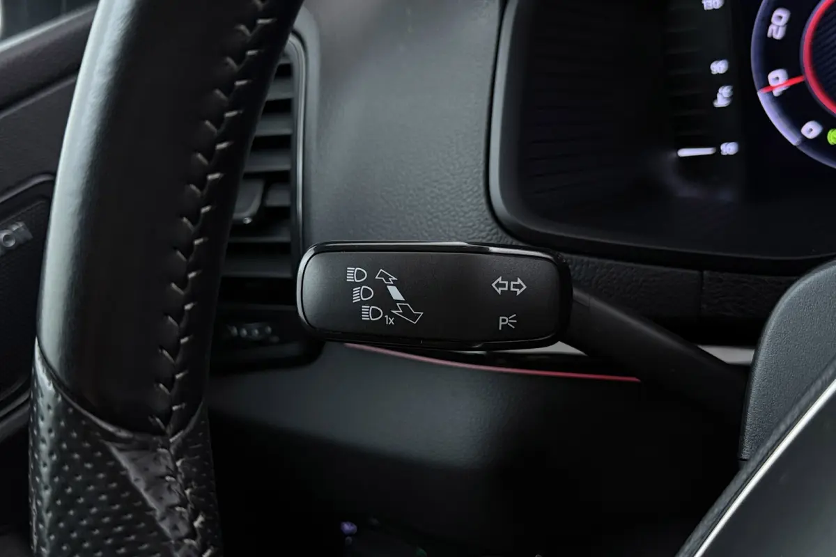 1.5 TSI Sportline Business | Uitklap Trekhaak | Org NL | CarPlay | Digital Cockpit | Camera | Stoelverwarming |