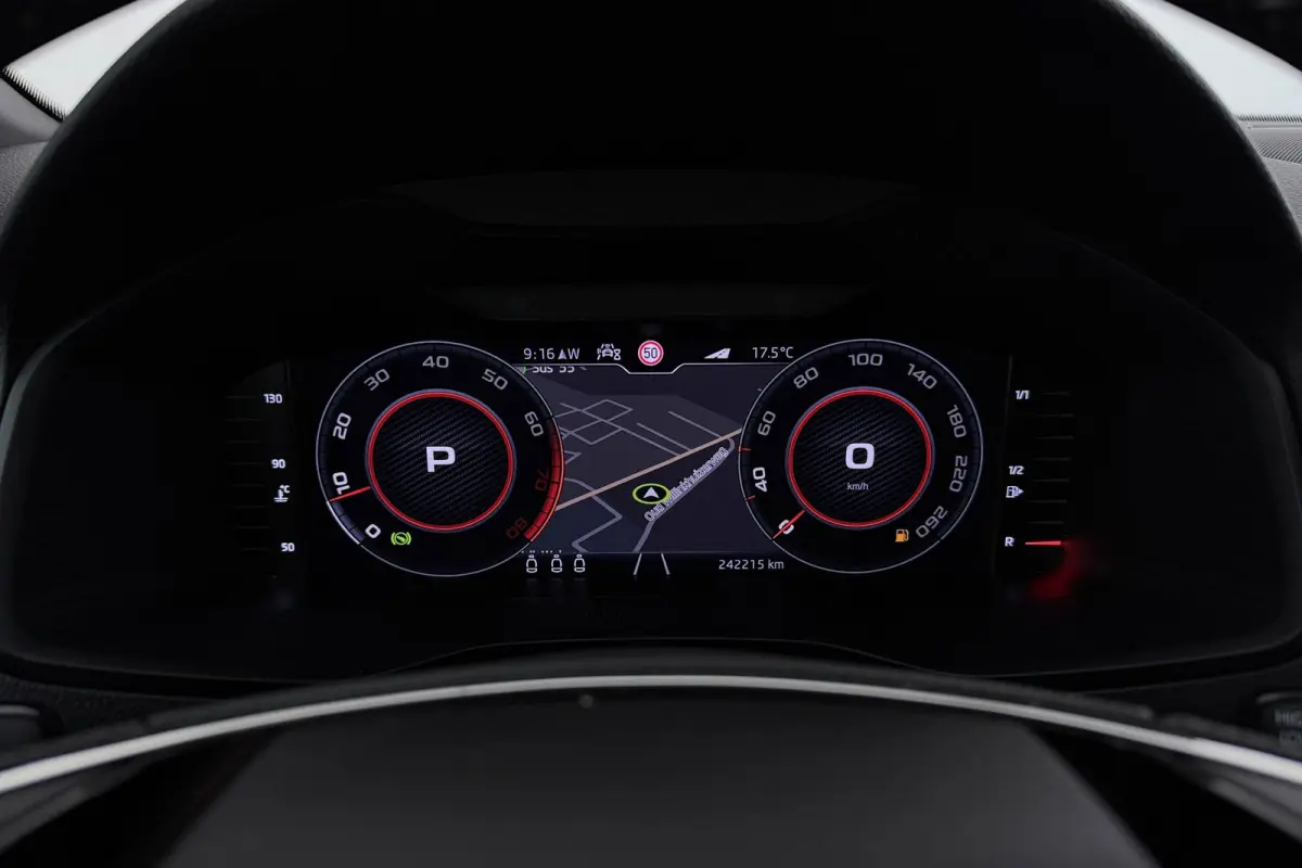 1.5 TSI Sportline Business | Uitklap Trekhaak | Org NL | CarPlay | Digital Cockpit | Camera | Stoelverwarming |