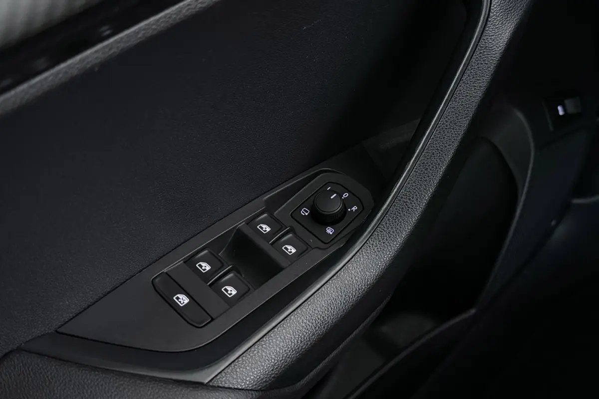 1.5 TSI Sportline Business | Uitklap Trekhaak | Org NL | CarPlay | Digital Cockpit | Camera | Stoelverwarming |
