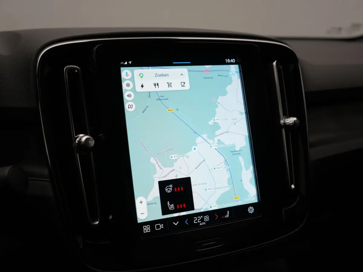 Recharge Core 69 kWh 231pk Dealer O.H. | SOH 93,8% | Panodak | Camera | Google Assistent | Lederen Sportstoelen & Stuur Verwarmd | Apple Carplay | Cruise Control | Navigatie | DAB |