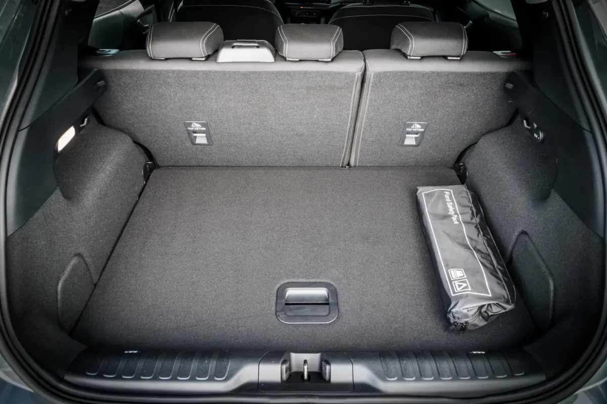 1.0 EcoBoost Titanium NW model | LED | Camera | Winter-Pakket | PDC