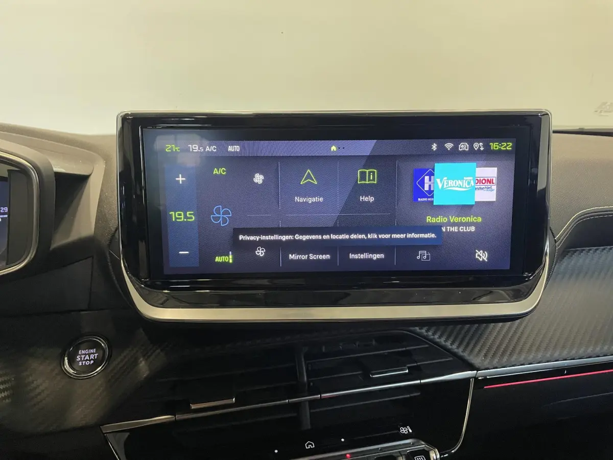 1.2 PureTech 130pk Automaat GT-Line Navigatie Apple Carplay/Android Auto Camera Parkeersensoren Ledverlichting Cruise Control Virtual Cockpit Climate Control Lichtmetalen velgen