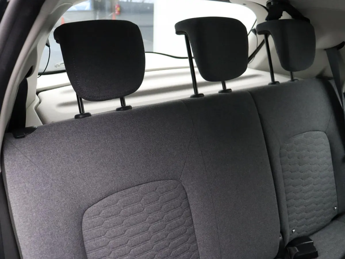 R135 Intens 52 kWh | Koopaccu | CCS Snelladen | Stoelverwarming | Apple Carplay / Android Auto |