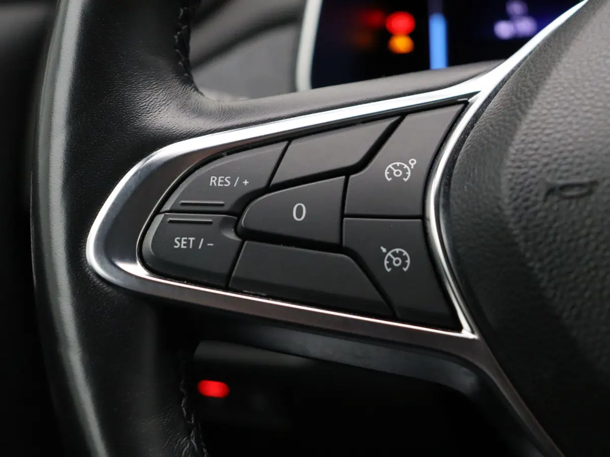 R135 Intens 52 kWh | Koopaccu | CCS Snelladen | Stoelverwarming | Apple Carplay / Android Auto |