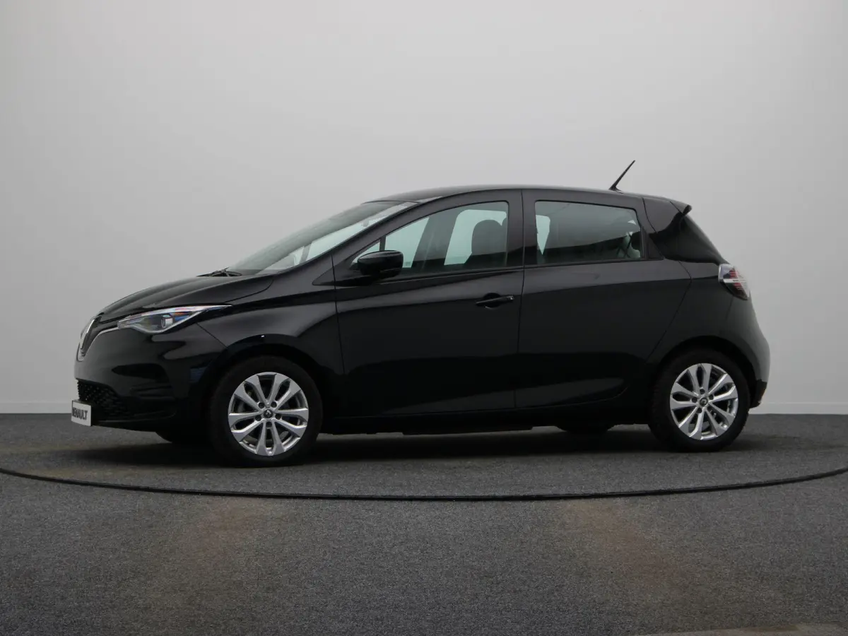 R135 Intens 52 kWh | Koopaccu | CCS Snelladen | Stoelverwarming | Apple Carplay / Android Auto |