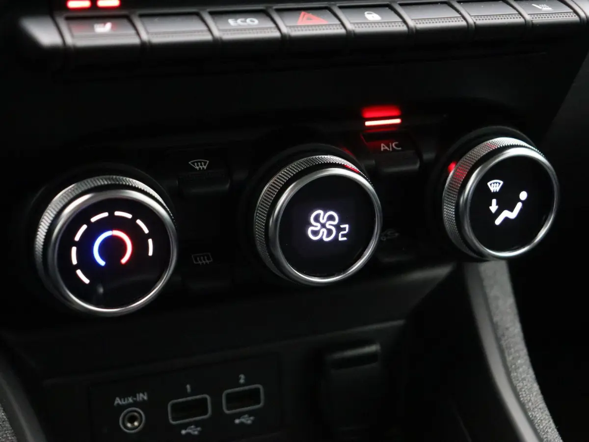 R135 Intens 52 kWh | Koopaccu | CCS Snelladen | Stoelverwarming | Apple Carplay / Android Auto |