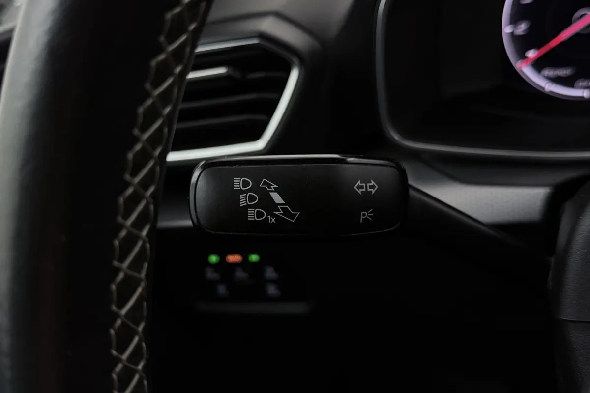 1.0 TSI Style Launch Edition | Org NL | Digital Cockpit | CarPlay | 3-Zone Climate Control | PDC | Adap. Cruise |