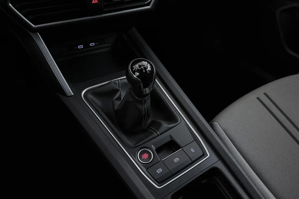 1.0 TSI Style Launch Edition | Org NL | Digital Cockpit | CarPlay | 3-Zone Climate Control | PDC | Adap. Cruise |
