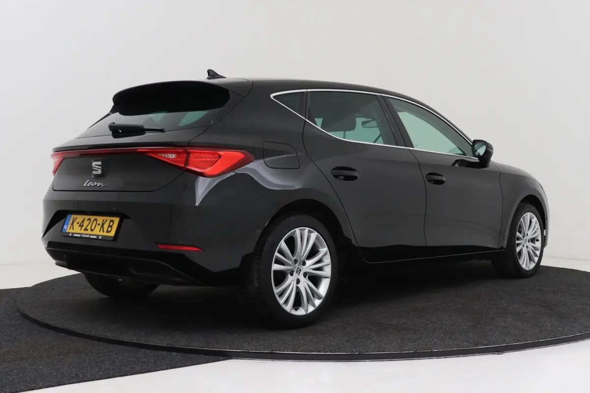 1.0 TSI Style Launch Edition | Org NL | Digital Cockpit | CarPlay | 3-Zone Climate Control | PDC | Adap. Cruise |