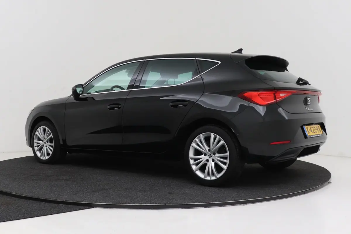 1.0 TSI Style Launch Edition | Org NL | Digital Cockpit | CarPlay | 3-Zone Climate Control | PDC | Adap. Cruise |