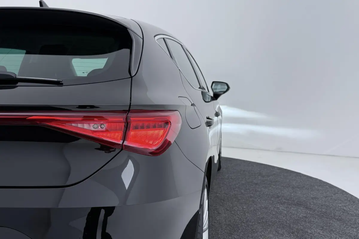 1.0 TSI Style Launch Edition | Org NL | Digital Cockpit | CarPlay | 3-Zone Climate Control | PDC | Adap. Cruise |