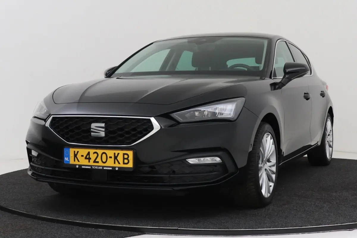 1.0 TSI Style Launch Edition | Org NL | Digital Cockpit | CarPlay | 3-Zone Climate Control | PDC | Adap. Cruise |