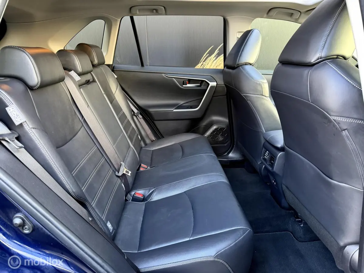 2.0 VVT-i AWD Executive Automaat I Pano I Leder