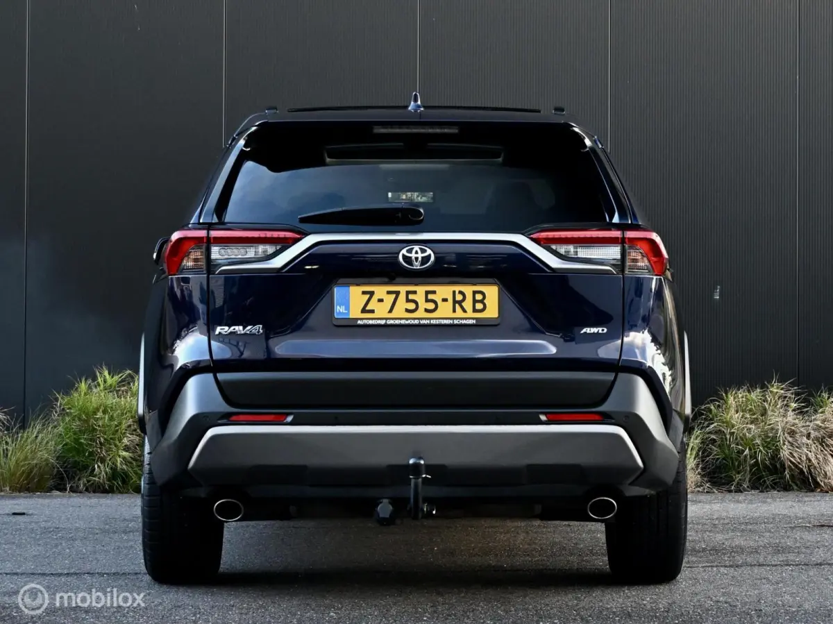 2.0 VVT-i AWD Executive Automaat I Pano I Leder