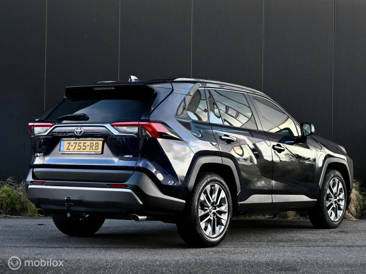 2.0 VVT-i AWD Executive Automaat I Pano I Leder
