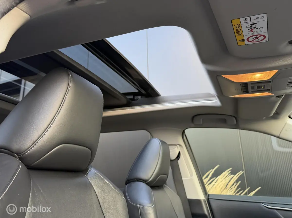 2.0 VVT-i AWD Executive Automaat I Pano I Leder