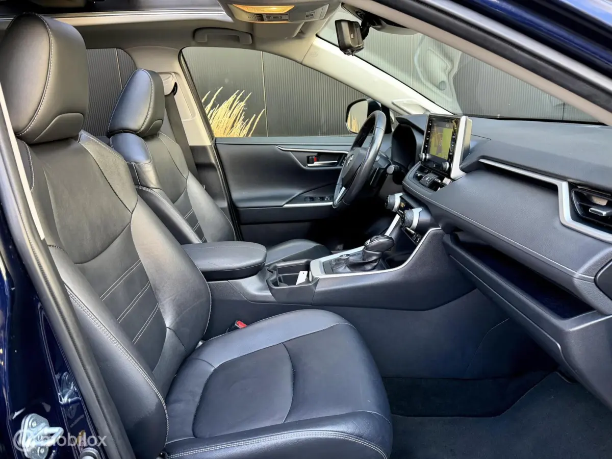 2.0 VVT-i AWD Executive Automaat I Pano I Leder