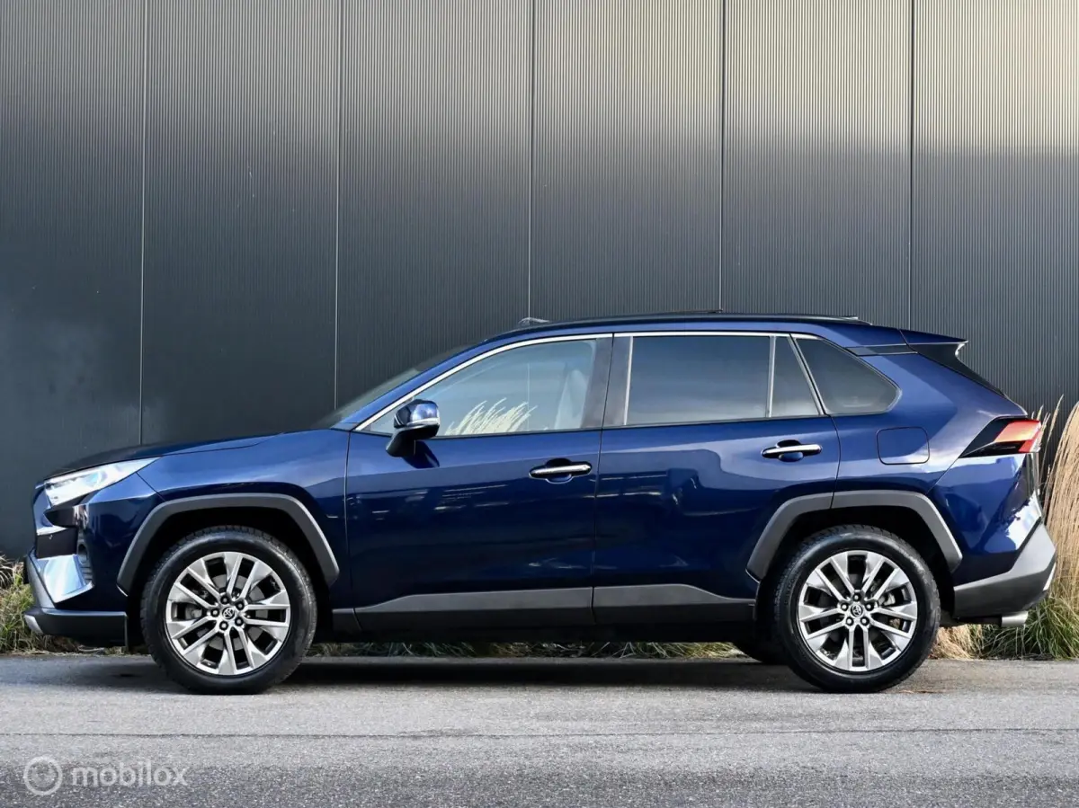 2.0 VVT-i AWD Executive Automaat I Pano I Leder