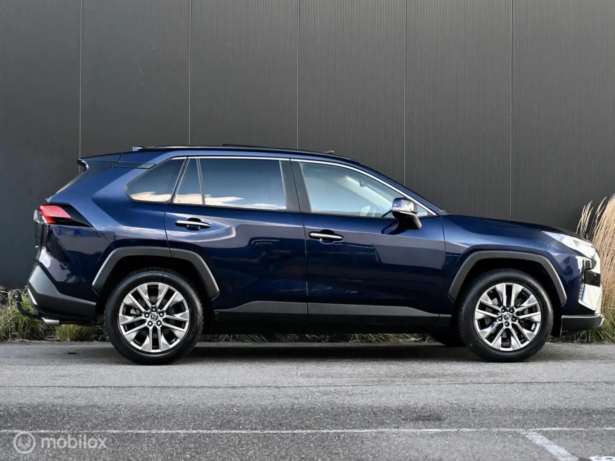 2.0 VVT-i AWD Executive Automaat I Pano I Leder