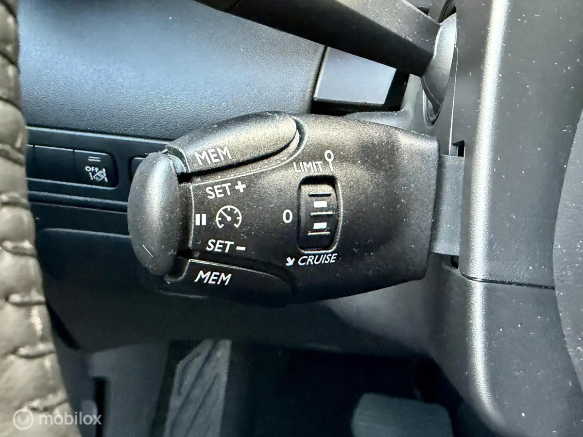 C-Series 130pk I Automaat I Carplay I