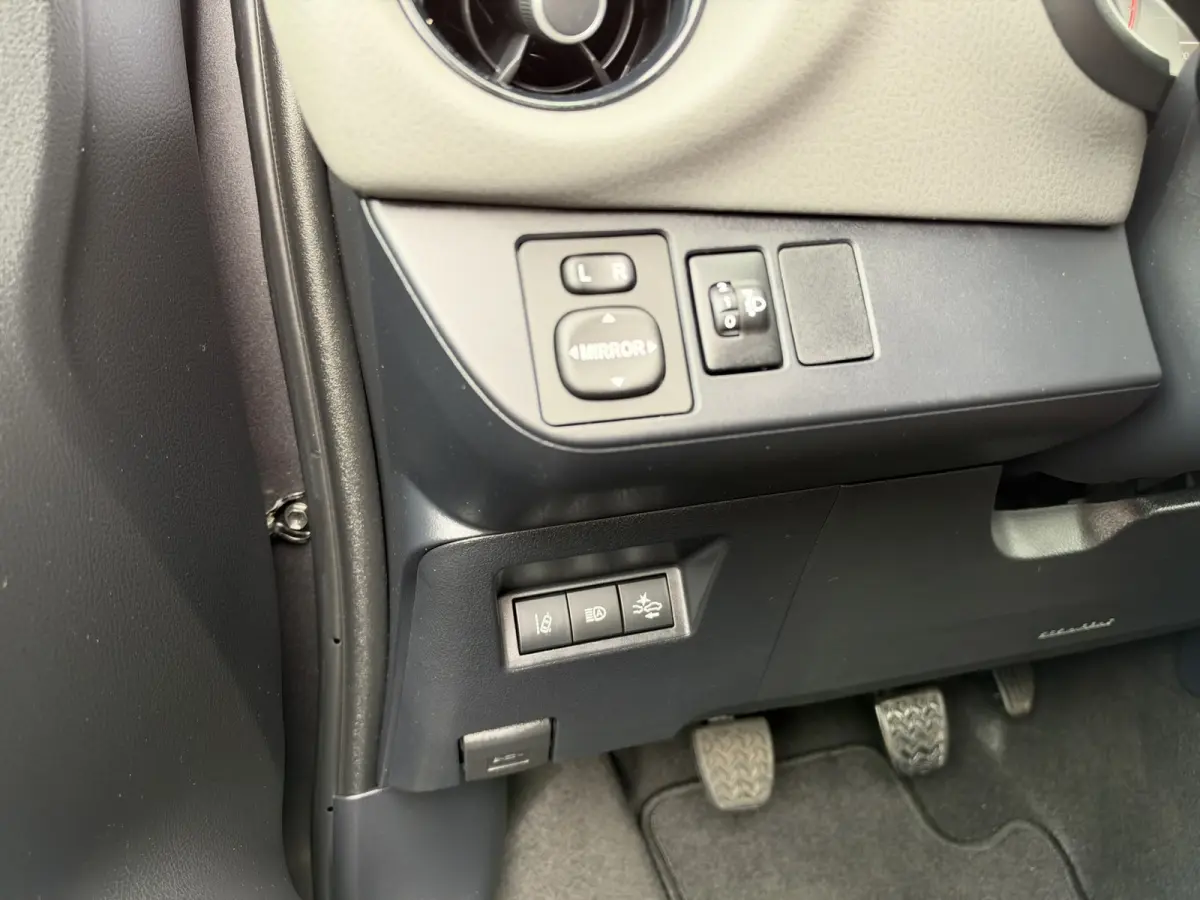 1.5 VVT-i Active | Camera | Trekhaak | NAP | Cruise Control