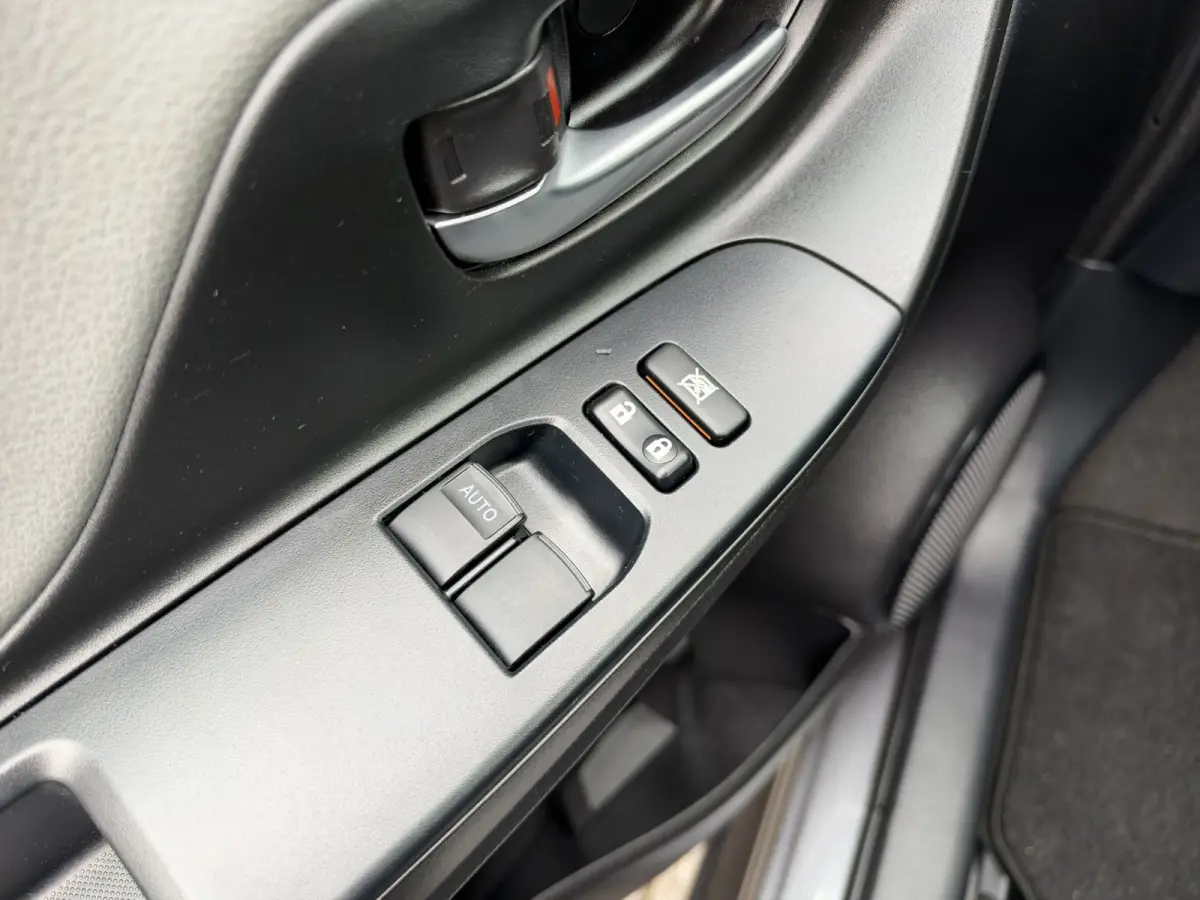 1.5 VVT-i Active | Camera | Trekhaak | NAP | Cruise Control