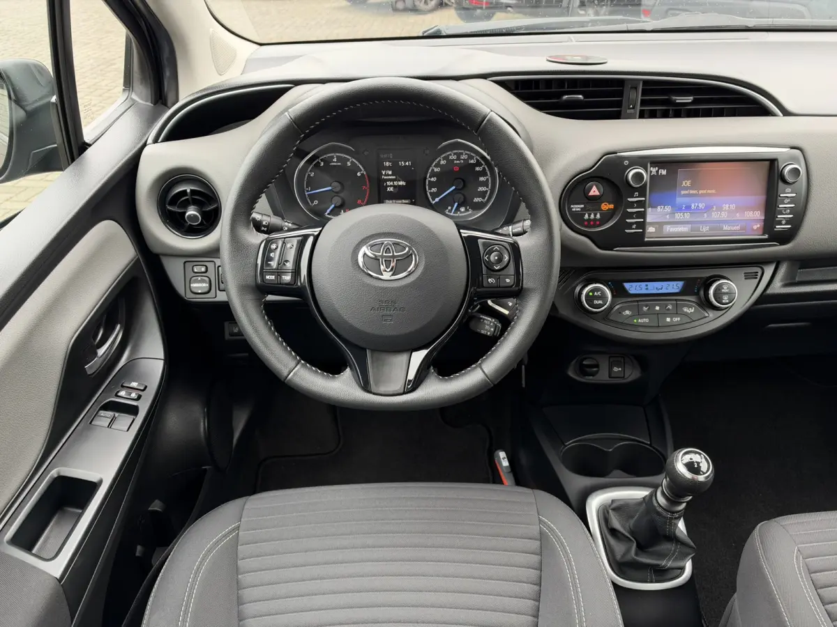 1.5 VVT-i Active | Camera | Trekhaak | NAP | Cruise Control