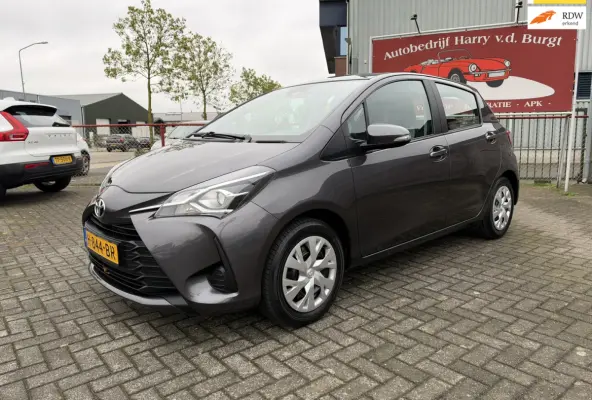 1.5 VVT-i Active | Camera | Trekhaak | NAP | Cruise Control