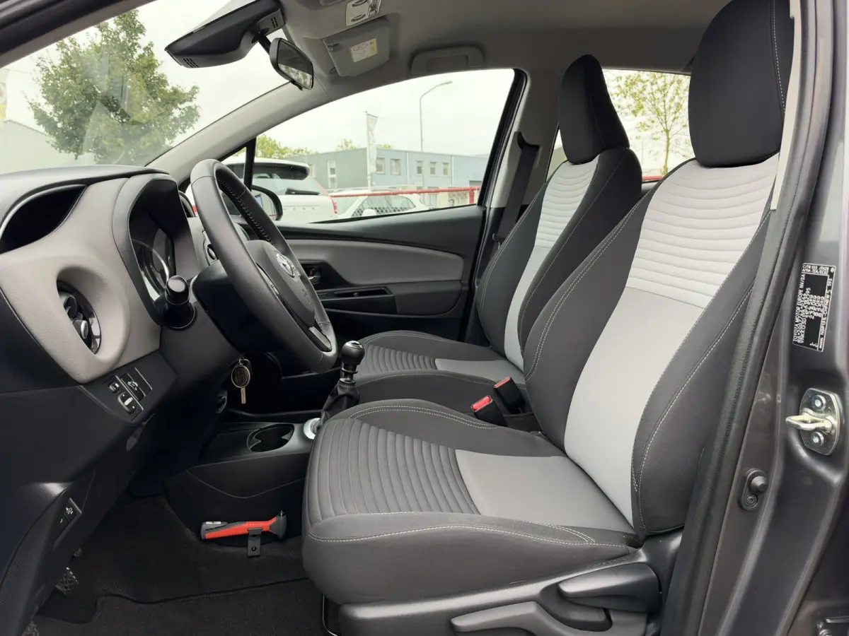 1.5 VVT-i Active | Camera | Trekhaak | NAP | Cruise Control