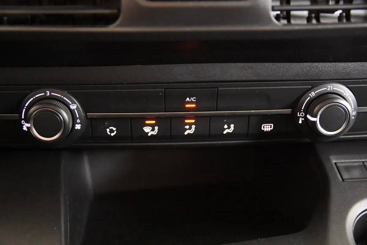 1.2 Turbo L1H1 *1ste Eigenaar*Navigatie*Trekhaak*Carplay*