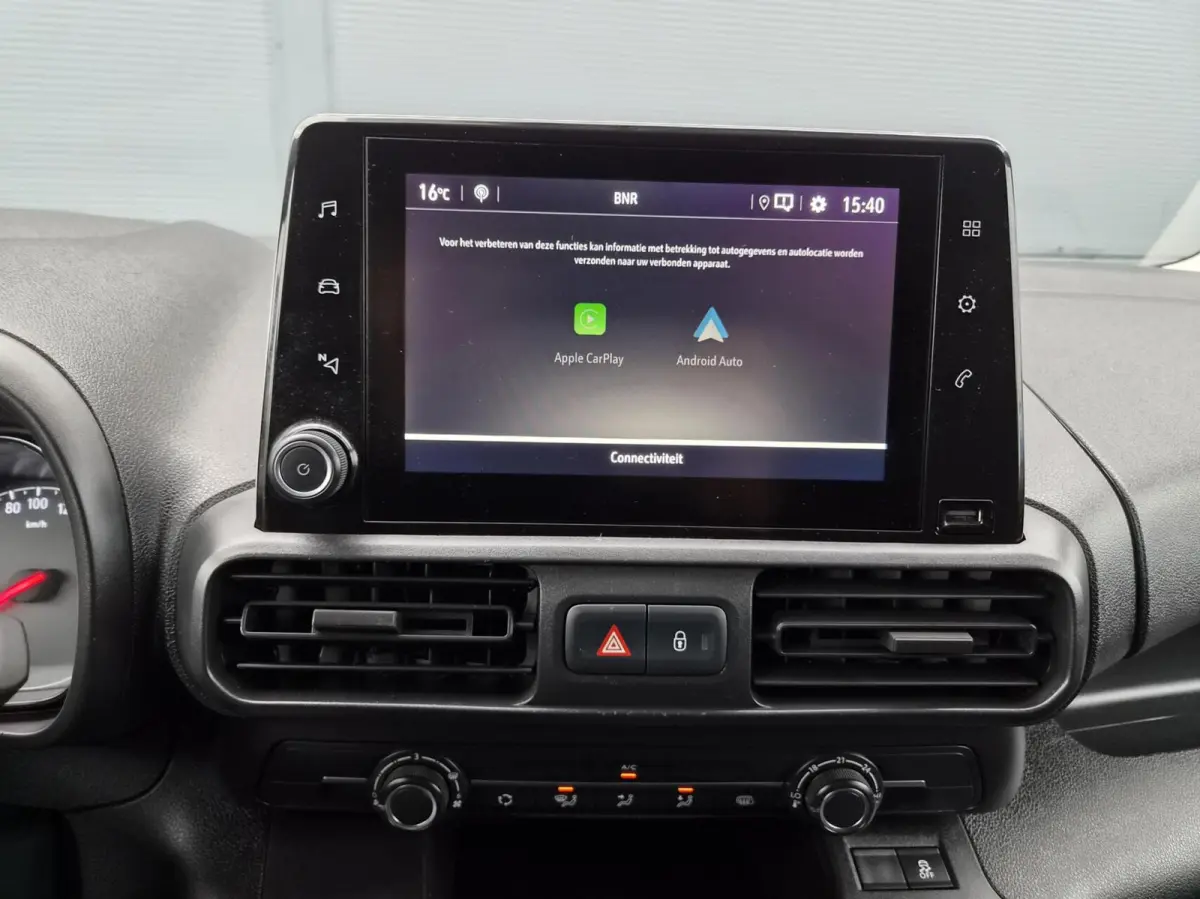 1.5D L2H1 Carplay Navi 102pk RVS imp Eu6 Inrichting