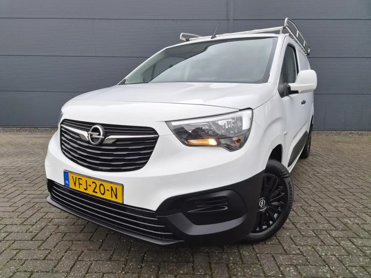 1.5D L2H1 Carplay Navi 102pk RVS imp Eu6 Inrichting