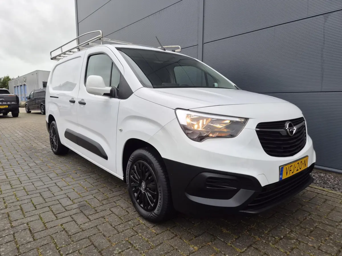 1.5D L2H1 Carplay Navi 102pk RVS imp Eu6 Inrichting