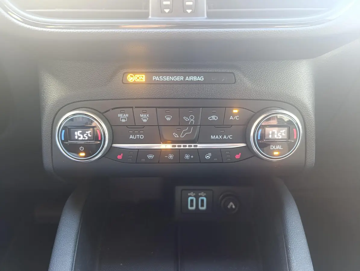 2.5 PHEV ST-Line | Adaptieve Cruise | Elek. Achterklep | Dodehoeksensoren | Stoel/stuur voorruitverwarming | Camera voor + achter | Ford-onderhouden | Trekhaak