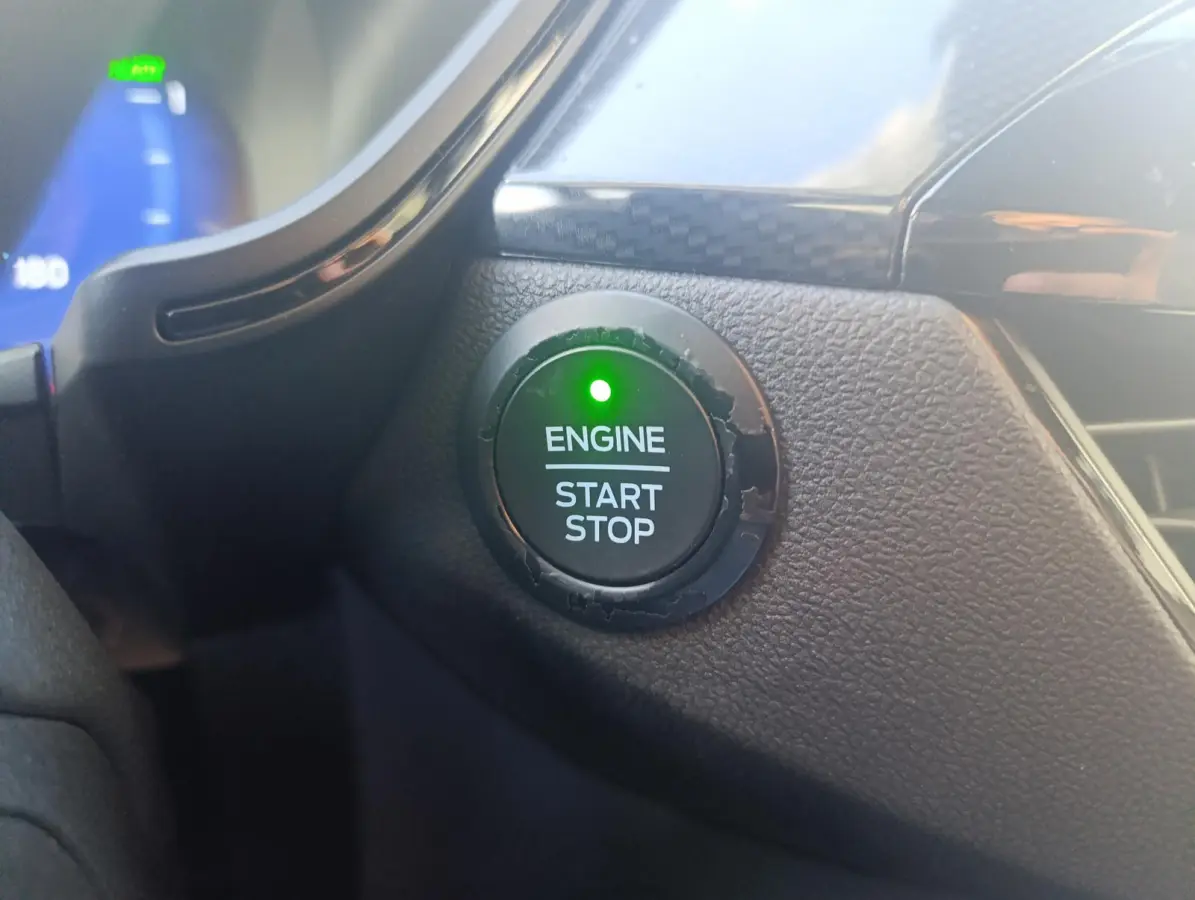 2.5 PHEV ST-Line | Adaptieve Cruise | Elek. Achterklep | Dodehoeksensoren | Stoel/stuur voorruitverwarming | Camera voor + achter | Ford-onderhouden | Trekhaak