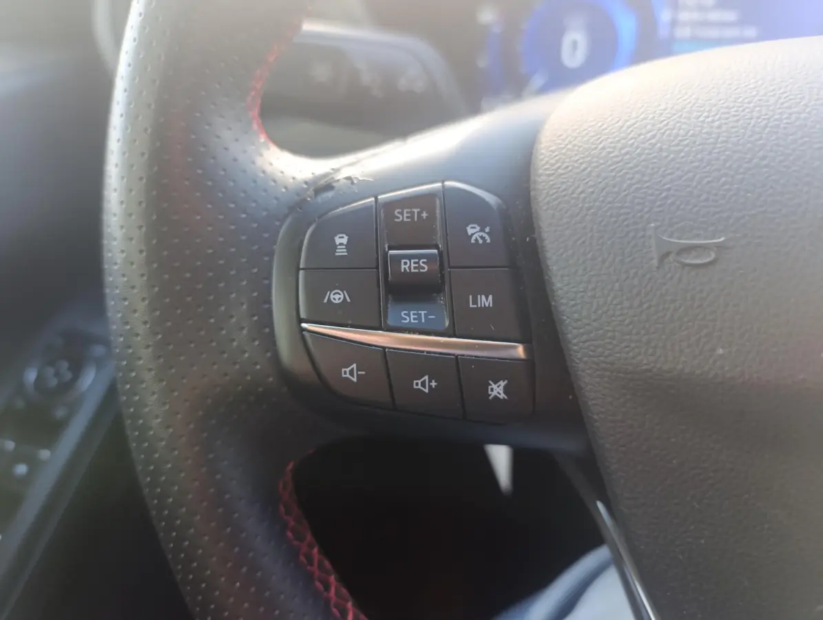 2.5 PHEV ST-Line | Adaptieve Cruise | Elek. Achterklep | Dodehoeksensoren | Stoel/stuur voorruitverwarming | Camera voor + achter | Ford-onderhouden | Trekhaak