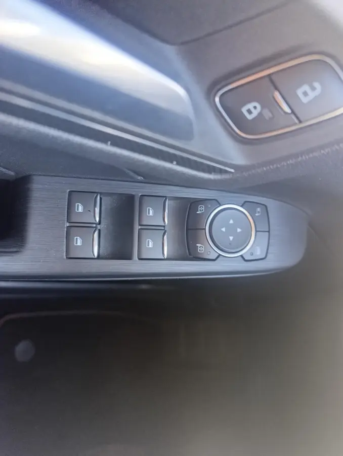 2.5 PHEV ST-Line | Adaptieve Cruise | Elek. Achterklep | Dodehoeksensoren | Stoel/stuur voorruitverwarming | Camera voor + achter | Ford-onderhouden | Trekhaak