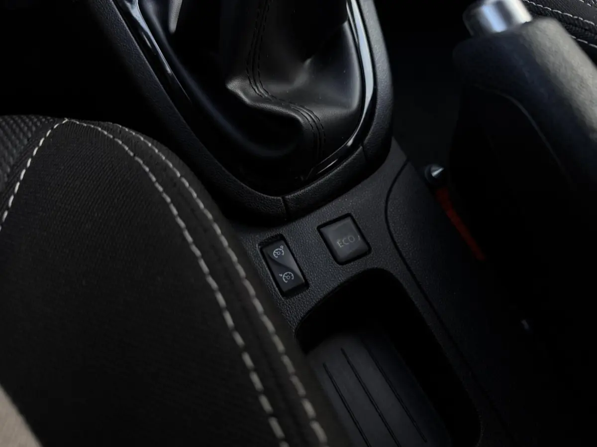 0.9 TCe Limited | Airco | Navigatie | DAB+ | Cruise control | Lichtmetaal |
