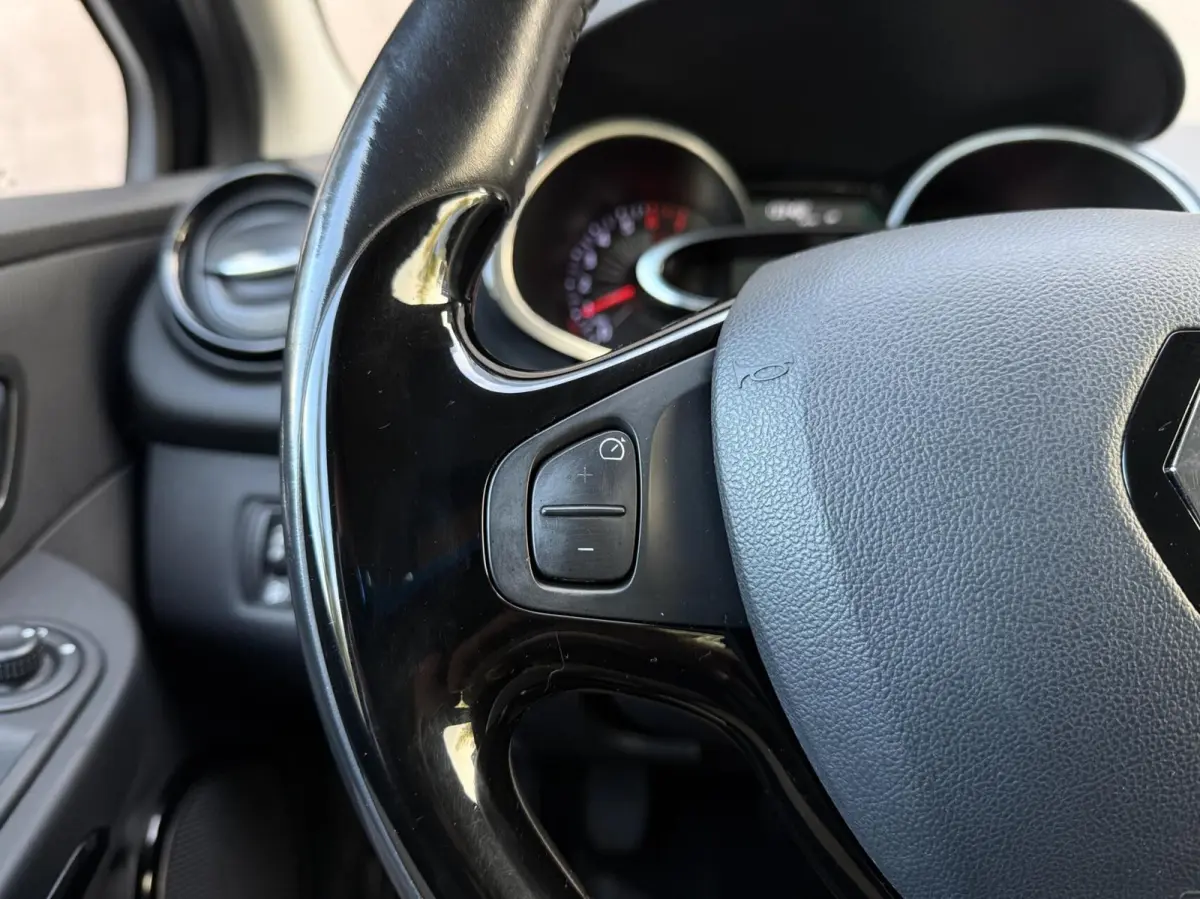 0.9 TCe Limited | Airco | Navigatie | DAB+ | Cruise control | Lichtmetaal |