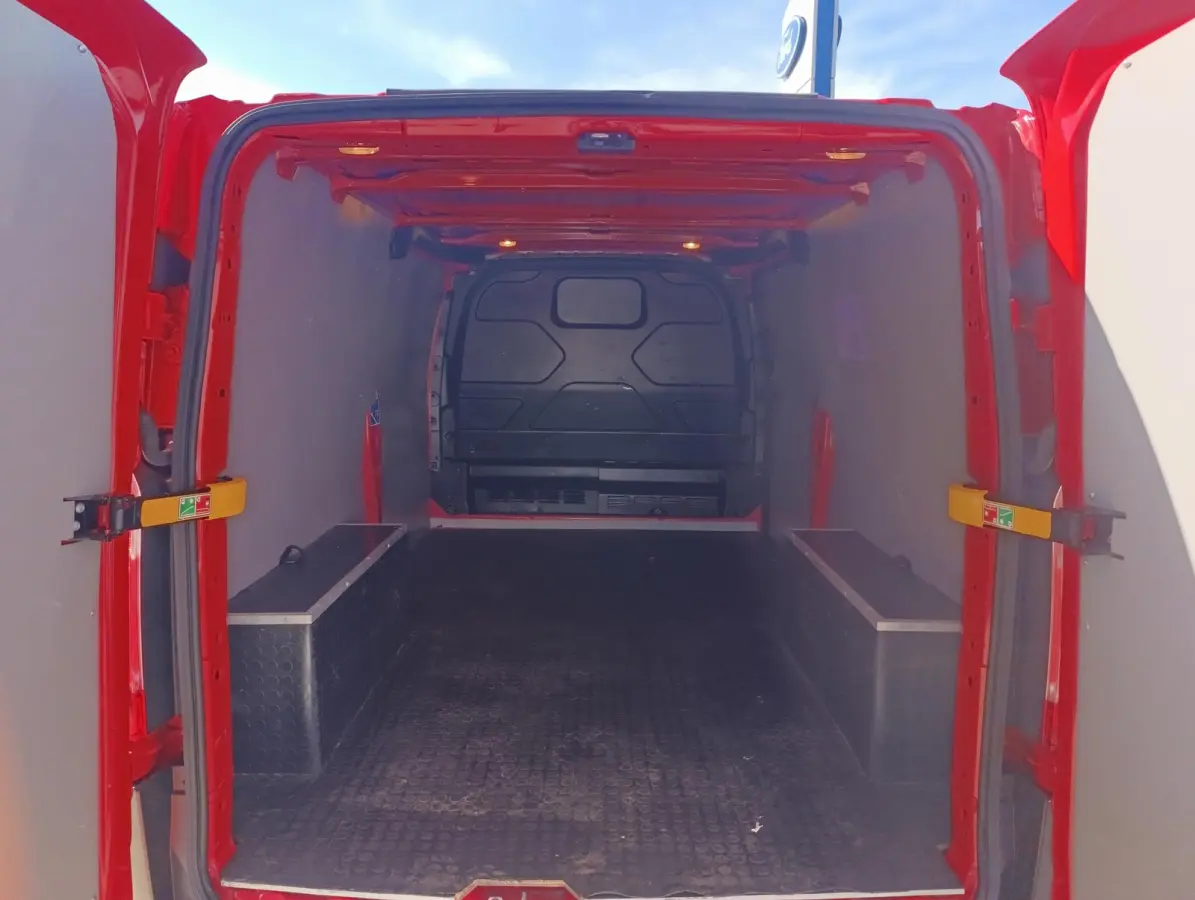 300 2.0 TDCI L2H2 Trend | Trail | Leder | Camera | Stoel/voorruitverwarming | Cruise Control | 3-zits | Trekhaak