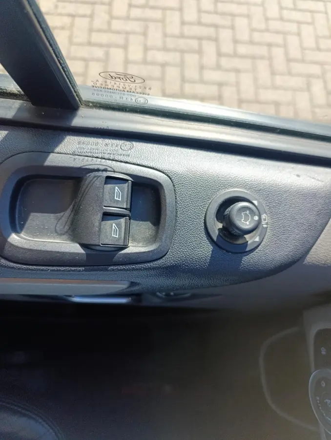 300 2.0 TDCI L2H2 Trend | Trail | Leder | Camera | Stoel/voorruitverwarming | Cruise Control | 3-zits | Trekhaak