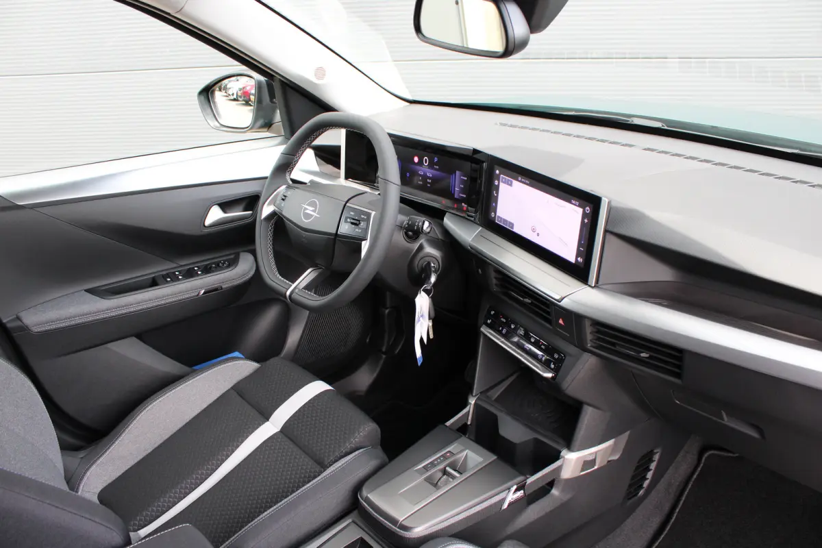 GS 44 kWh | Fase 3 laden | Stoel + Stuurverwarming | Navigatie | Camera | Apple carplay | Bluetooth |