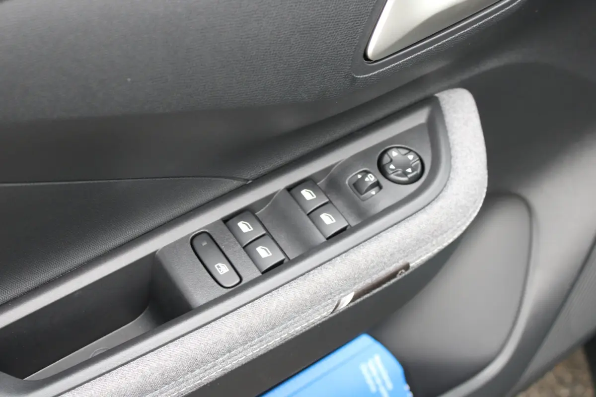 GS 44 kWh | Fase 3 laden | Stoel + Stuurverwarming | Navigatie | Camera | Apple carplay | Bluetooth |