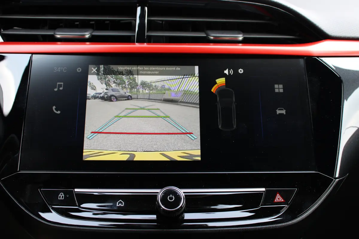 1.2 Turbo Hybrid Yes | Automaat | Navi by app | Camera | Apple Carplay | Stoelverwarming | Parkeersensoren |