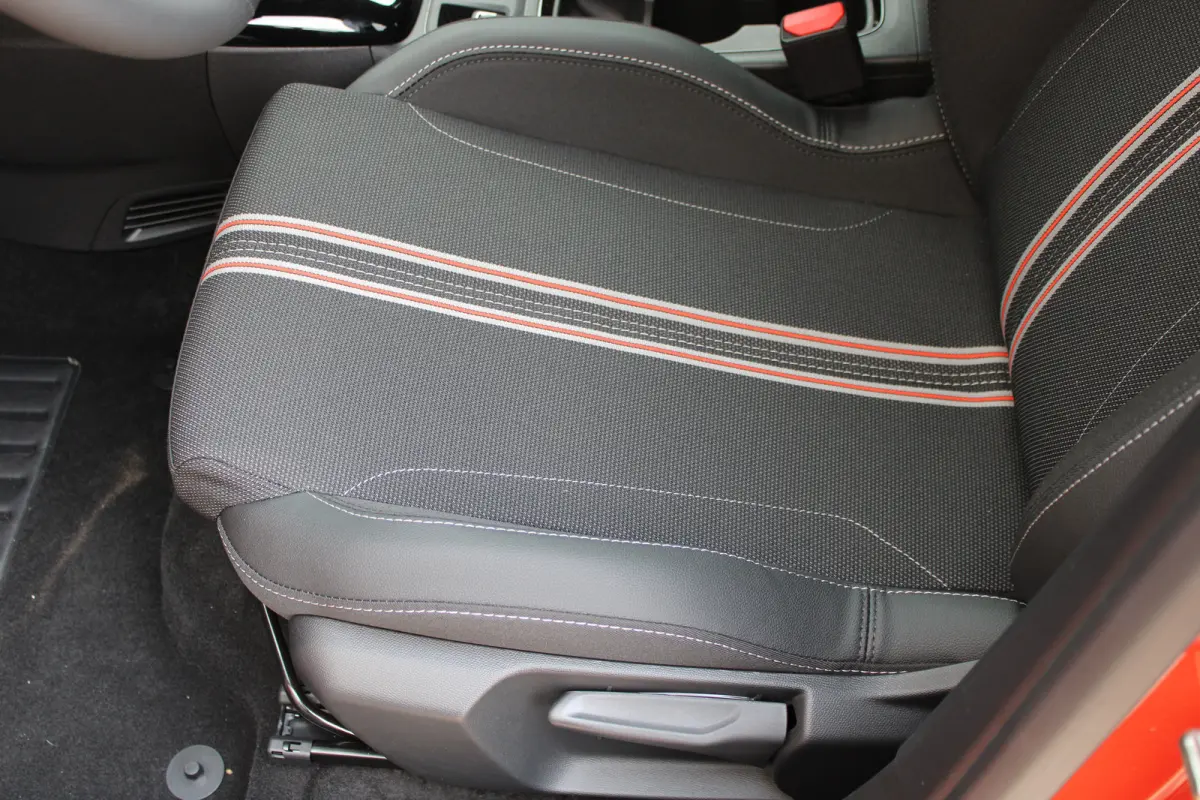 1.2 Turbo Hybrid Yes | Automaat | Navi by app | Camera | Apple Carplay | Stoelverwarming | Parkeersensoren |