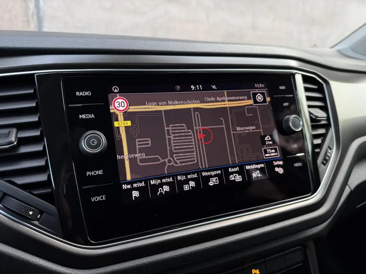 1.0 TSI Style | 1ste eigenaar | Panorama dak | CarPlay | Digitaal Dashboard | Adaptieve Cruise | DAB+ | Full LED |