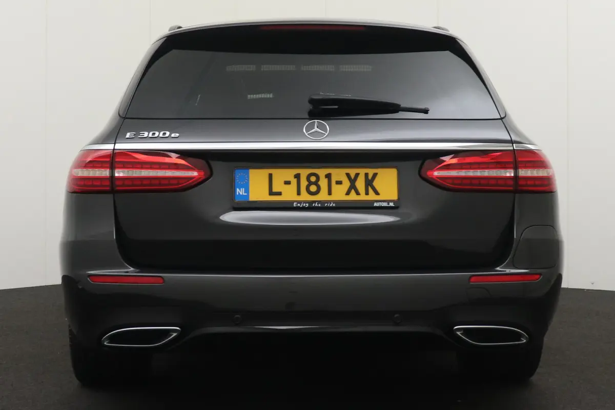 300e AMG Pano-Dak Burmester Vol-Leder LED