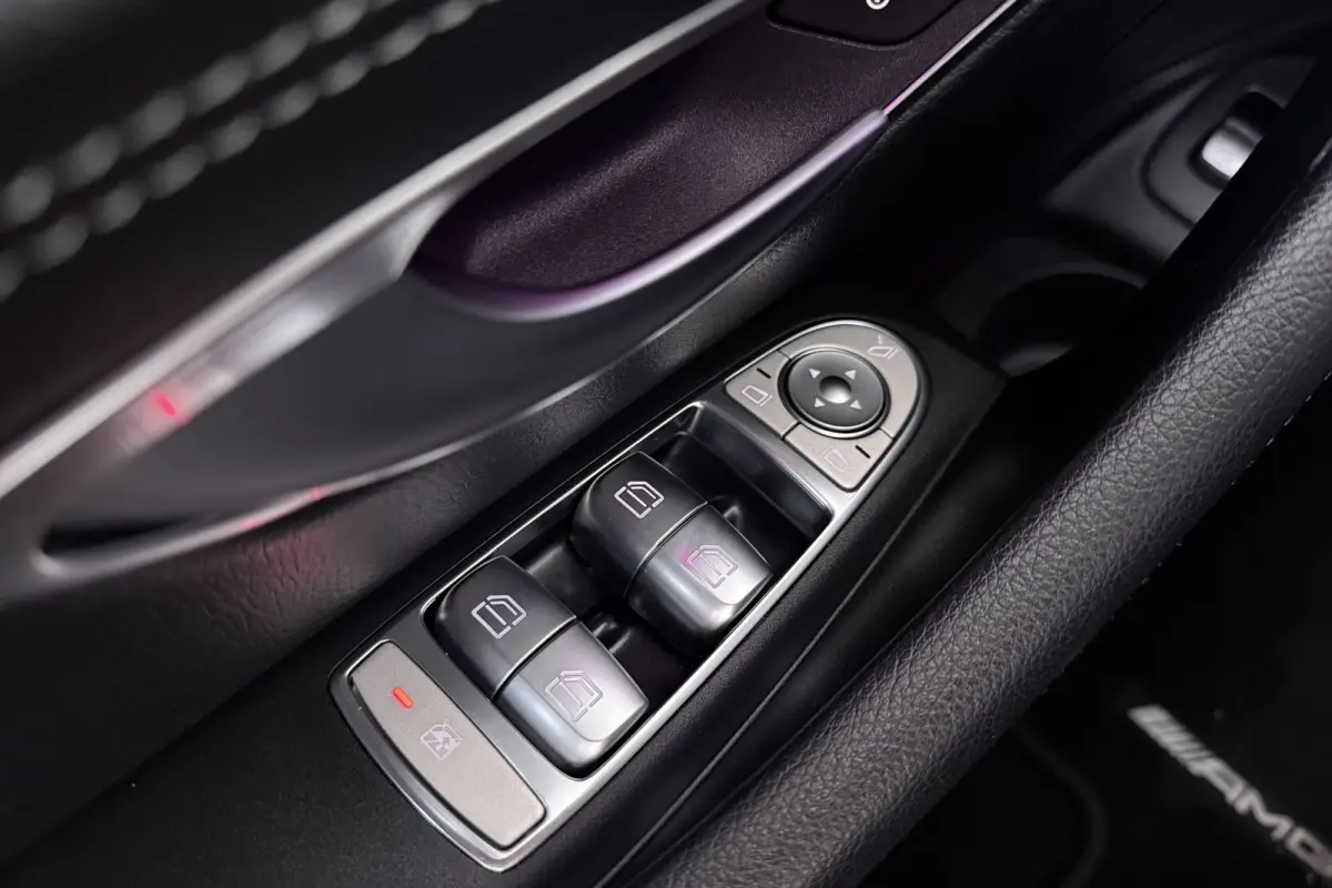 300e AMG Pano-Dak Burmester Vol-Leder LED