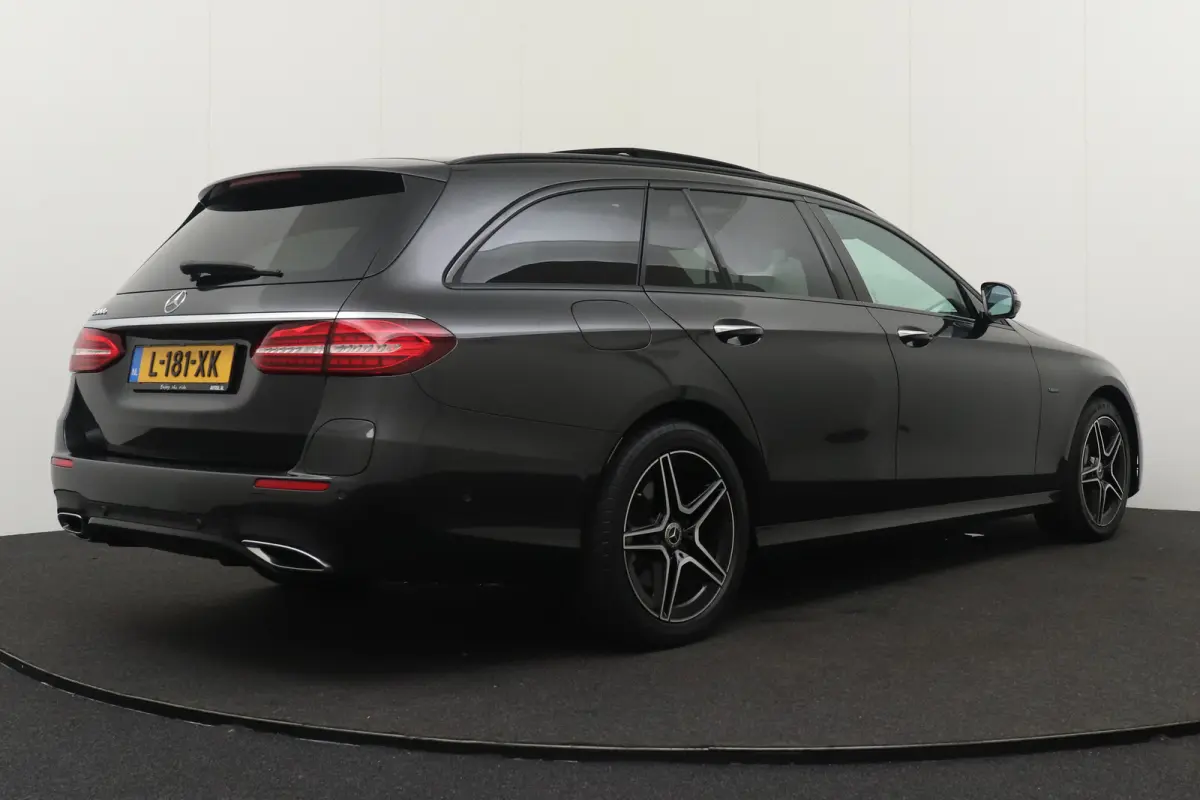 300e AMG Pano-Dak Burmester Vol-Leder LED